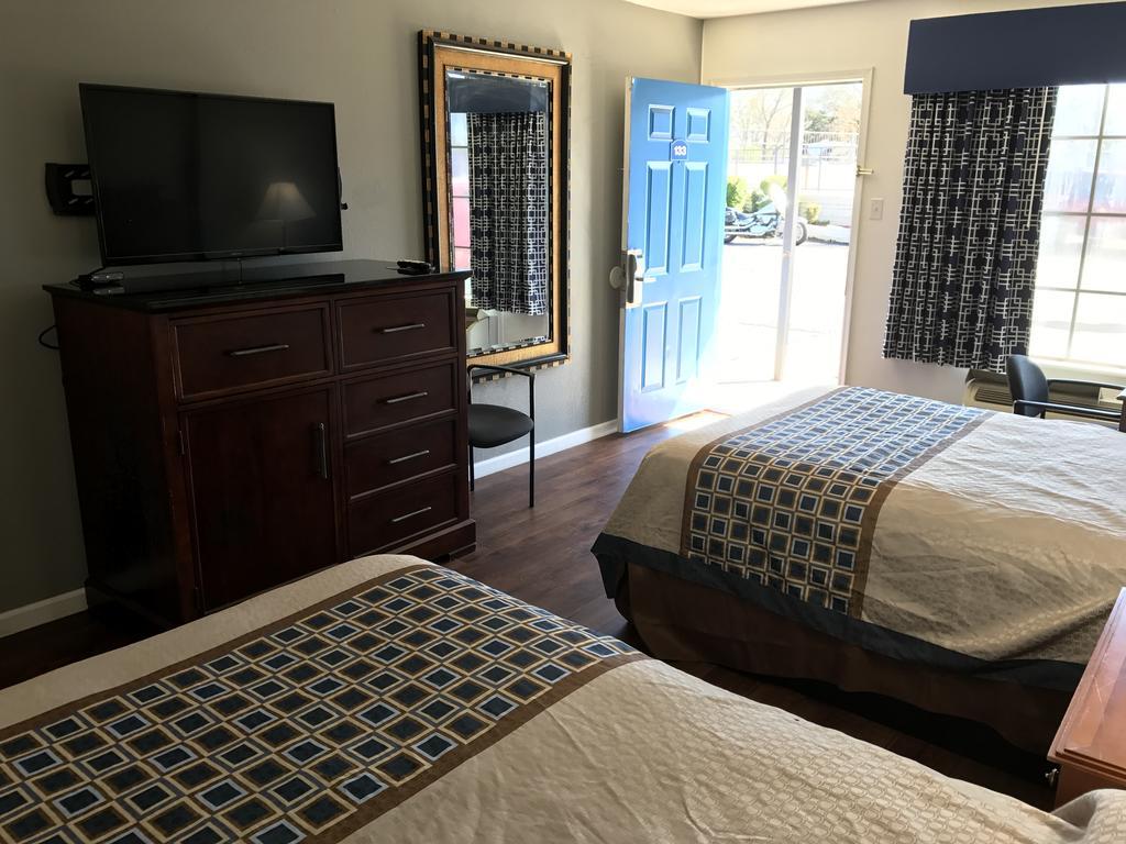 Americas Best Value Inn & Suites 拉塞尔维尔 外观 照片