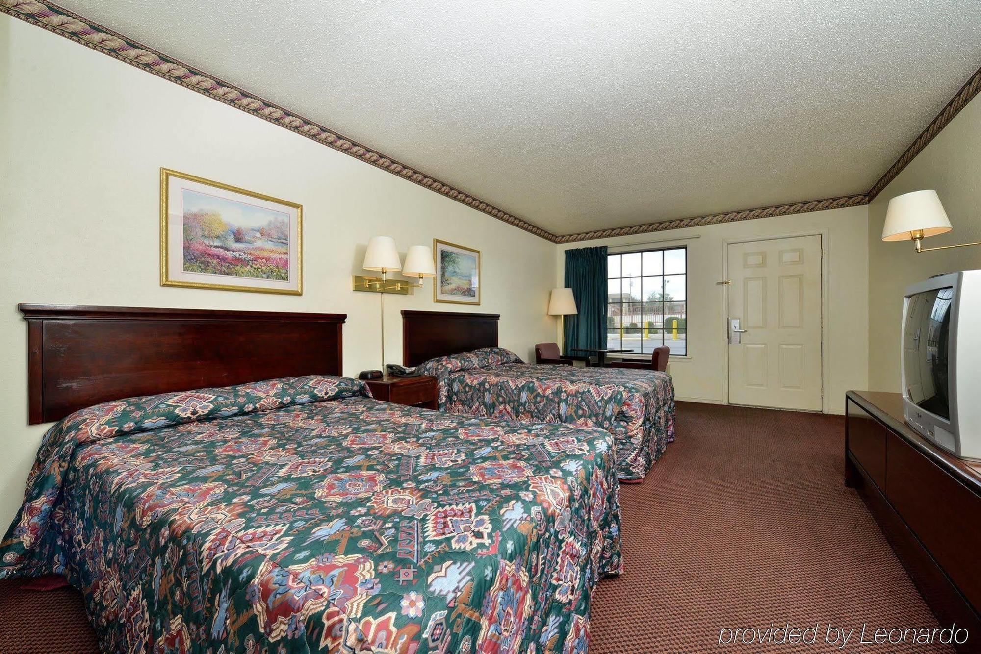 Americas Best Value Inn & Suites 拉塞尔维尔 外观 照片