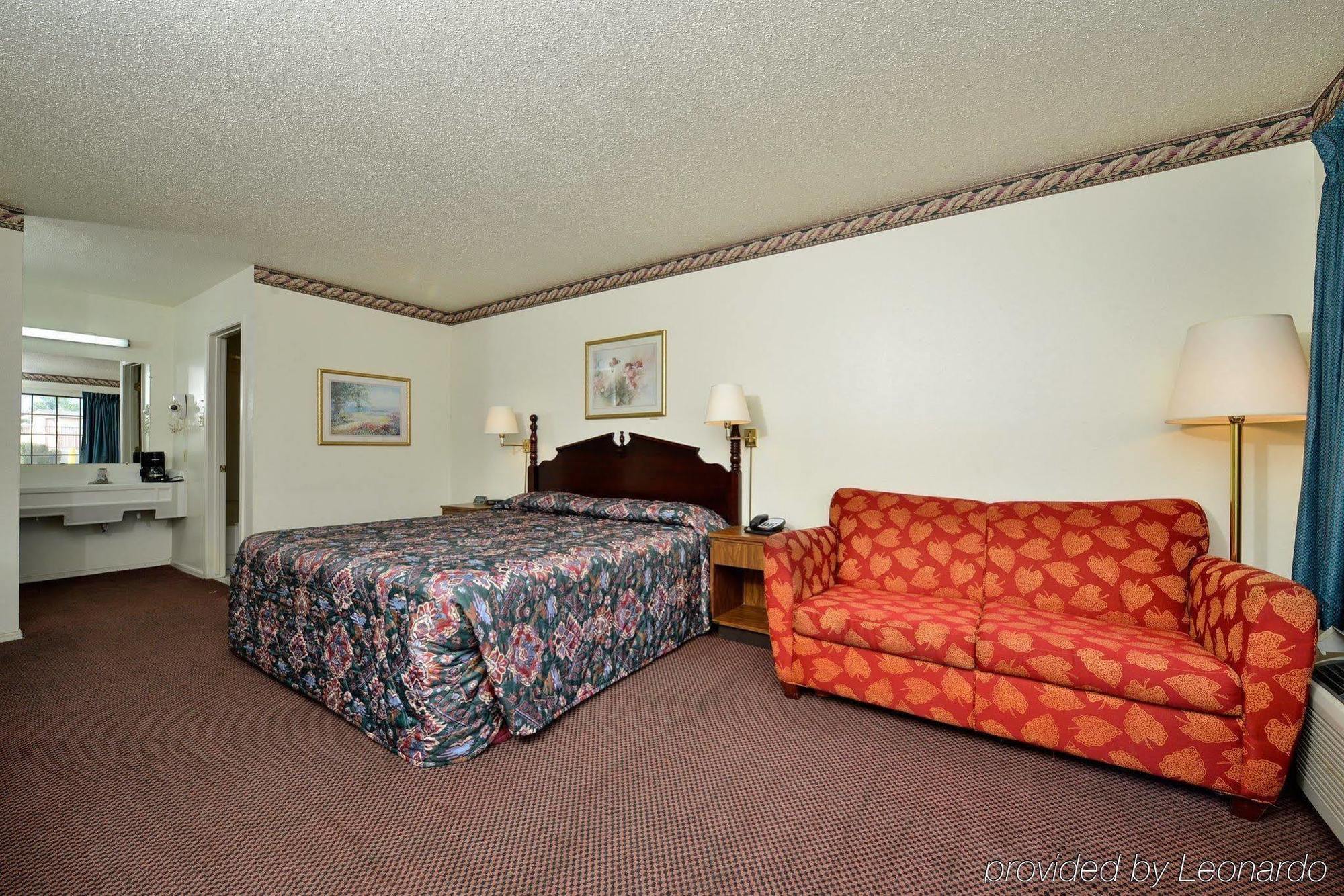 Americas Best Value Inn & Suites 拉塞尔维尔 外观 照片