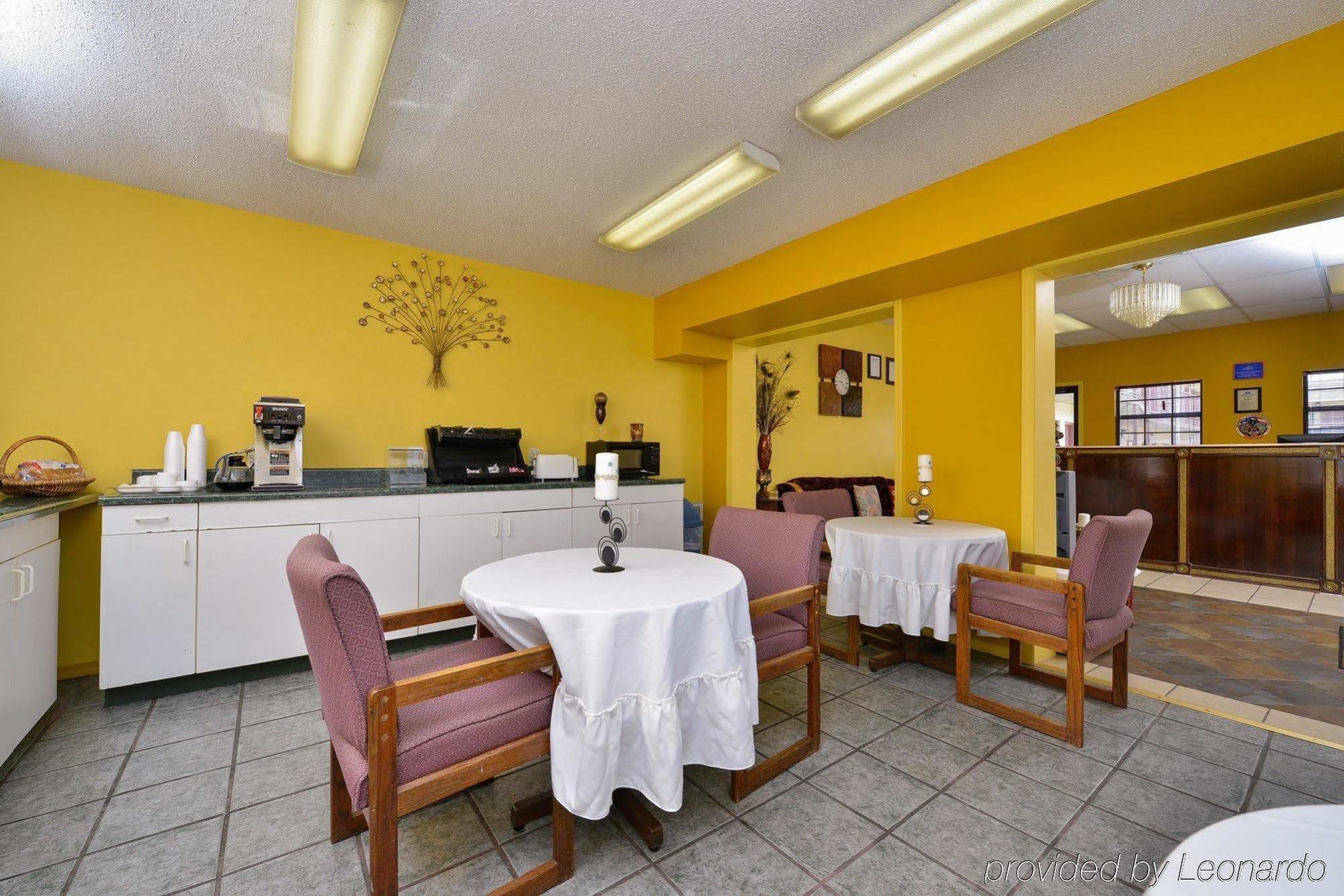 Americas Best Value Inn & Suites 拉塞尔维尔 外观 照片